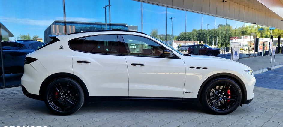 Maserati Levante cena 245000 przebieg: 61800, rok produkcji 2018 z Limanowa małe 466